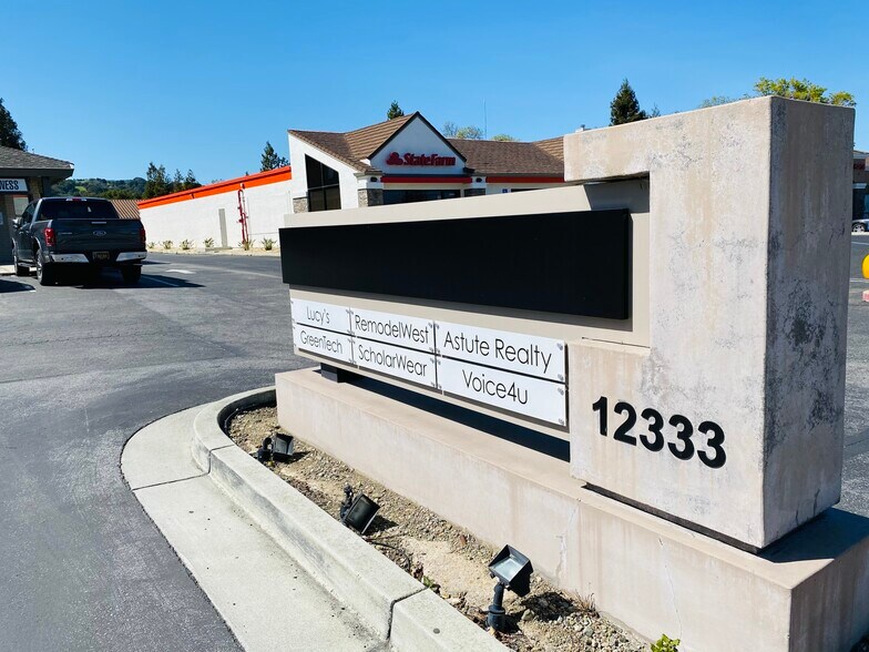 More Photos Of 12333 Saratoga Sunnyvale Rd, Saratoga Storefront Retail Office For Lease