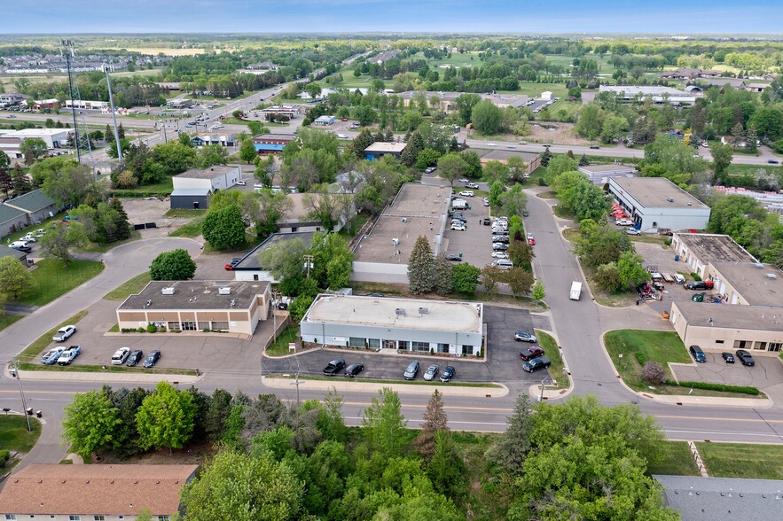 More Photos Of 700-710 Hamel Rd, Hamel Warehouse For Sale