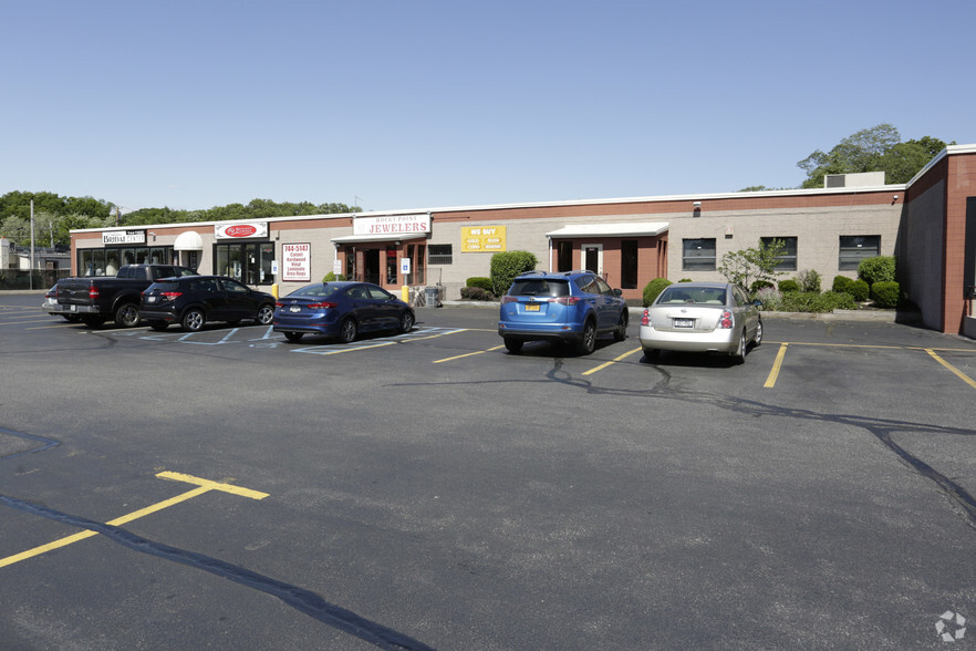 Primary Photo Of 29 Rocky Point Yaphank Rd, Rocky Point General Retail For Sale