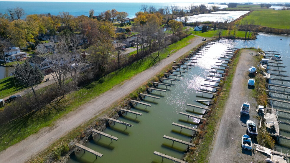 More Photos Of 10420 Harold Dr, Luna Pier Marina For Sale