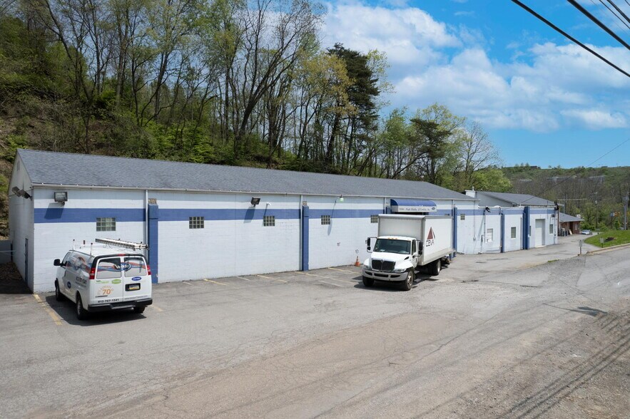 More Photos Of 203 Hershinger Rd, Coraopolis Office For Sale