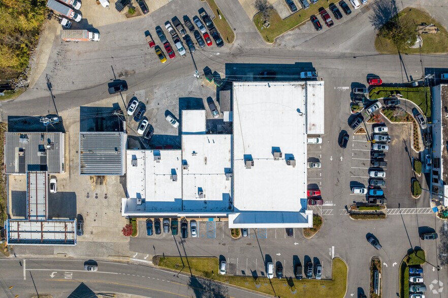 More Photos Of 3134-3172 Cahaba Heights Plz, Birmingham Unknown For Lease