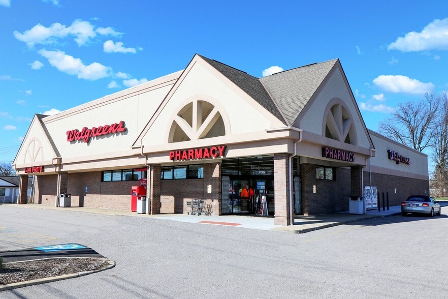 Primary Photo Of 1130 S Arlington St, Akron Drugstore For Lease