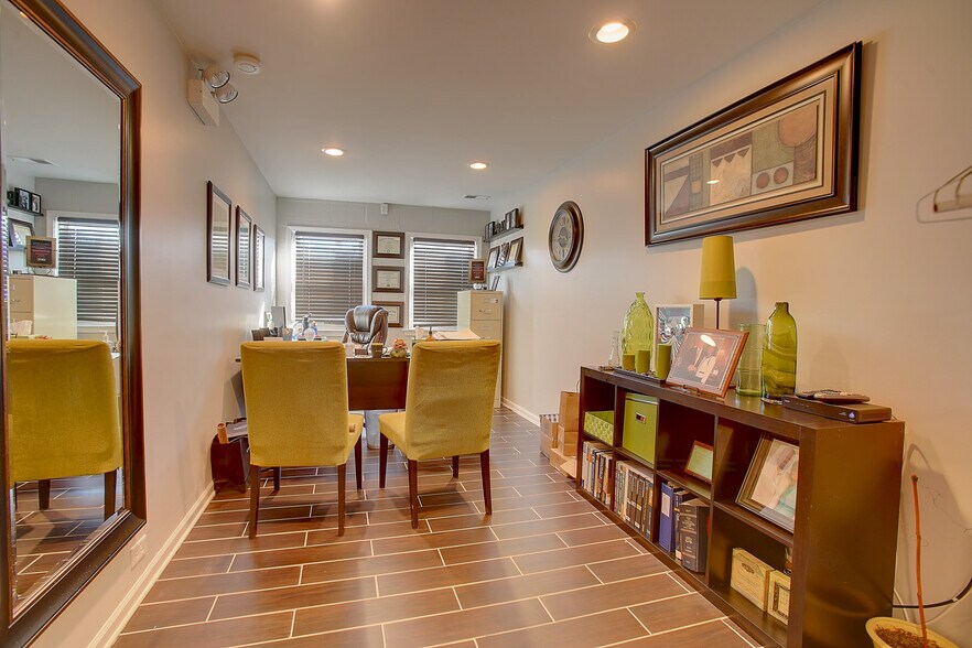 More Photos Of 1321-1323 S Austin Blvd, Cicero Religious Facility For Sale