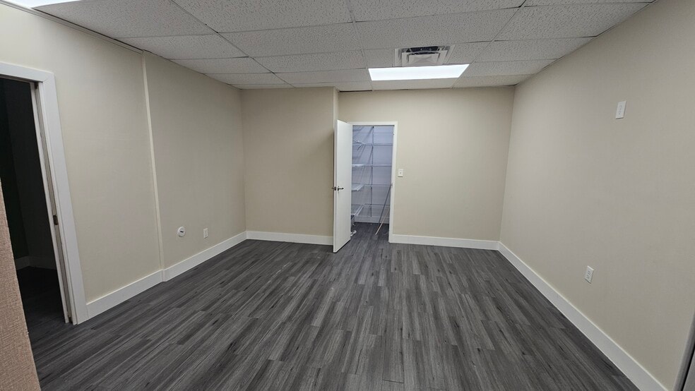 More Photos Of 700 W Boynton Beach Blvd, Boynton Beach Restaurant For Lease