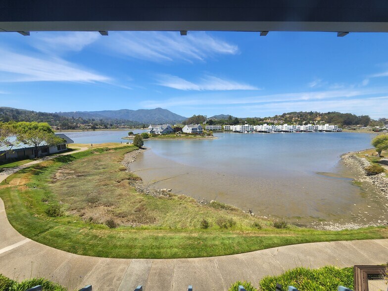 More Photos Of 591 Redwood Hwy, Mill Valley Office For Sale