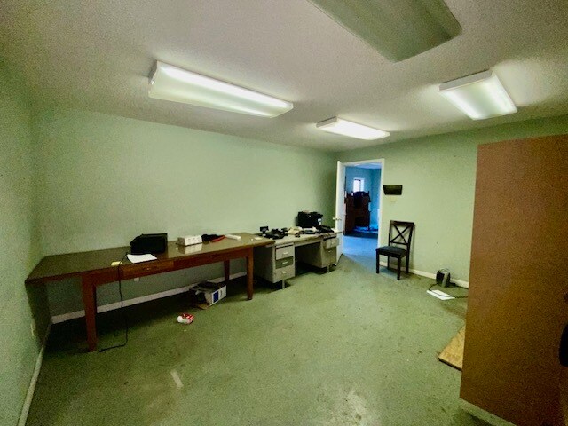 More Photos Of 115 Nehi Cir, Mccomb Industrial For Sale