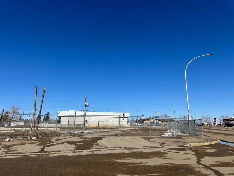 More Photos Of 1302 10A St, Wainwright Land For Sale
