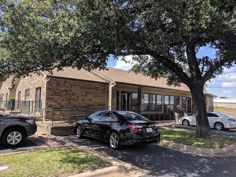 More Photos Of 13740 Research Blvd, Austin Office For Lease