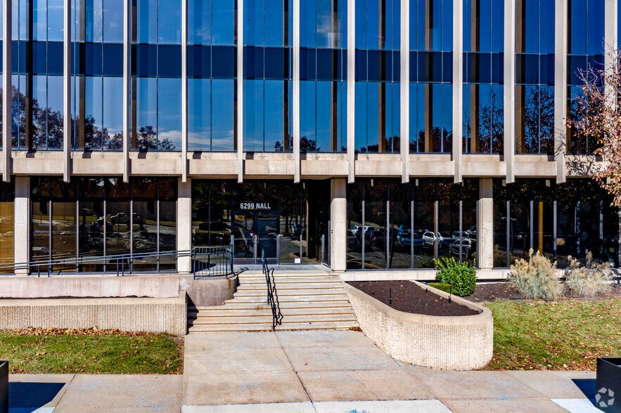 More Photos Of 6299 Nall Ave, Mission Office For Lease