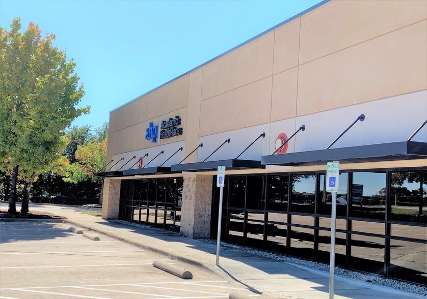 More Photos Of 3500 William D Tate Ave, Grapevine Office For Lease