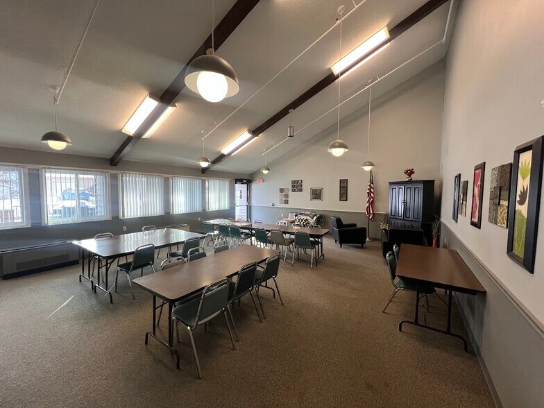 More Photos Of 1808 Warren St, Bellevue Apartments For Sale