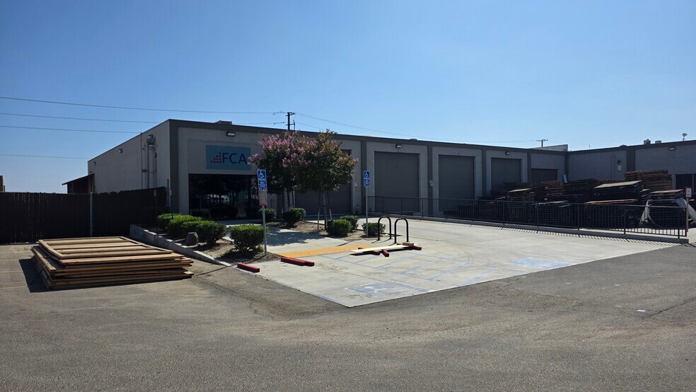 Primary Photo Of 3810 Transport St, Ventura Warehouse For Lease