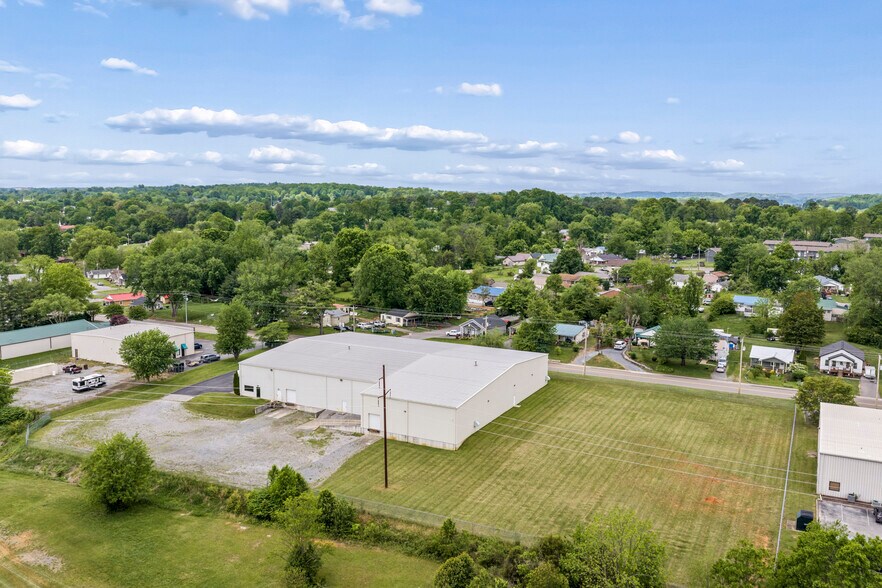 More Photos Of 2200 E Fairview Ave, Johnson City Warehouse For Sale