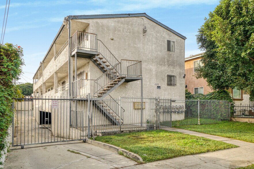 More Photos Of 3120 W 71st St, Los Angeles Apartments For Sale