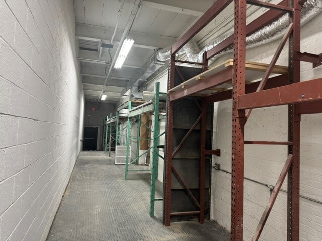 More Photos Of 89-48 129th St, Richmond Hill Warehouse For Lease