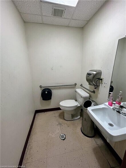 More Photos Of 2532 State Road 17 S, Avon Park Convenience Store For Sale