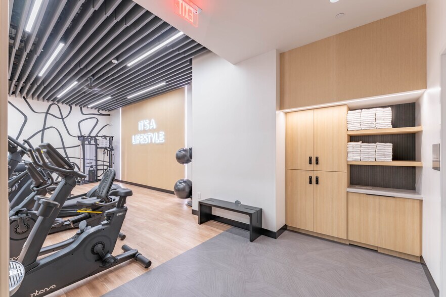 More Photos Of 8080 N Central Expy, Dallas Office For Lease