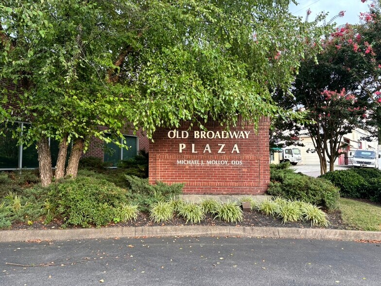 More Photos Of 4620 Old Broadway St, Knoxville Unknown For Lease