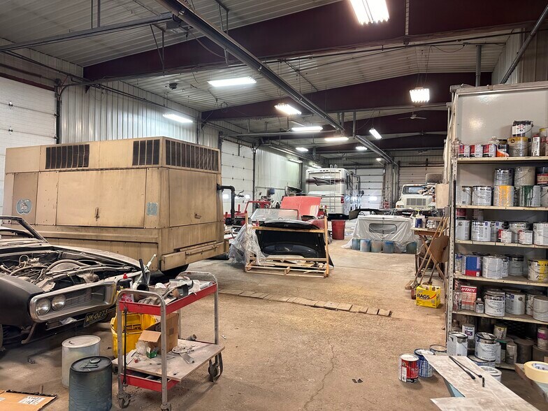 More Photos Of 3945 S Blue Star Dr, Traverse City Service For Lease