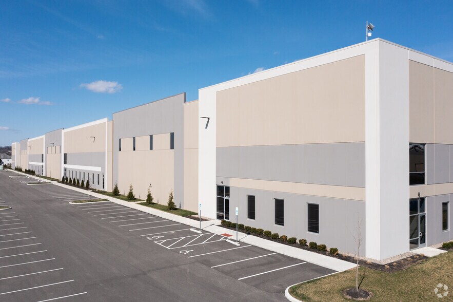 More Photos Of 4600 Brate Dr, West Chester Unknown For Lease