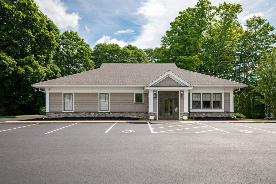 More Photos Of 22-26 School St, Merrimac Office For Sale