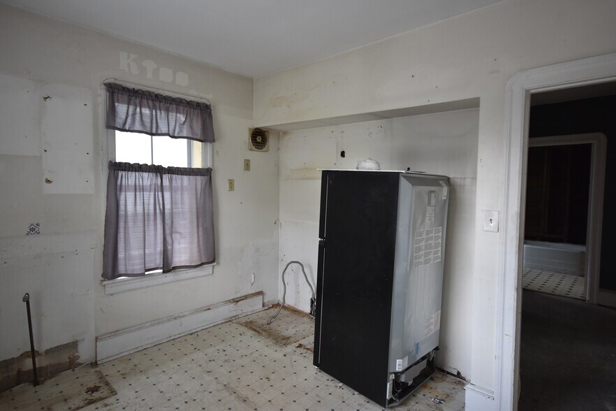 More Photos Of 309 White Horse Pike, Haddon Heights Office For Sale