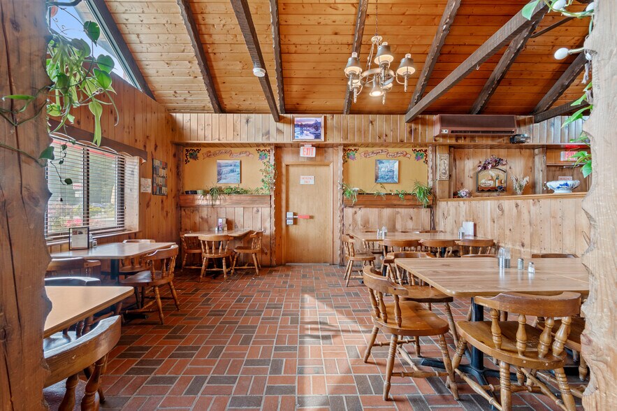 More Photos Of 322 NH Route 104, New Hampton General Retail For Sale