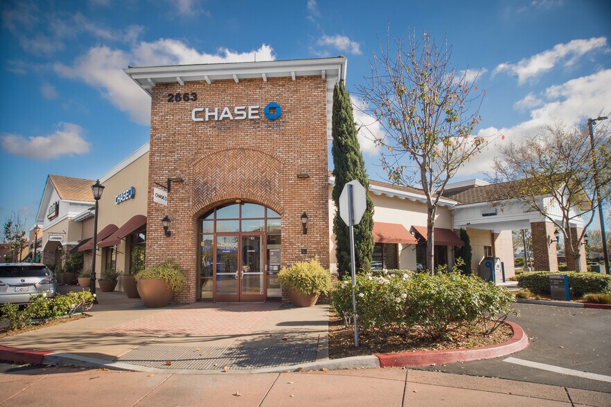 More Photos Of 2675 Gateway Rd, Carlsbad Unknown For Lease