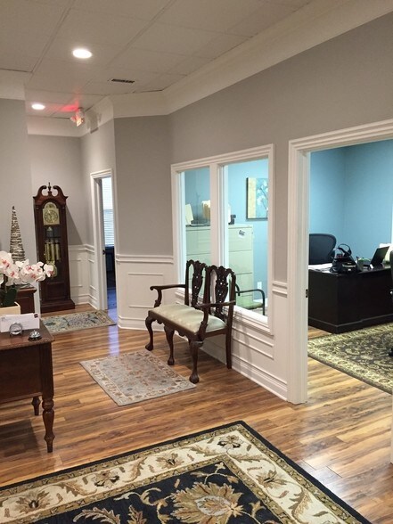 More Photos Of 90 Northwoods Blvd, Columbus Office For Sale