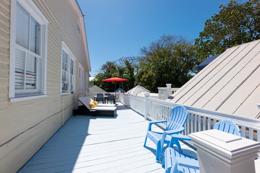 More Photos Of 412 Frances St, Key West Hotel For Sale