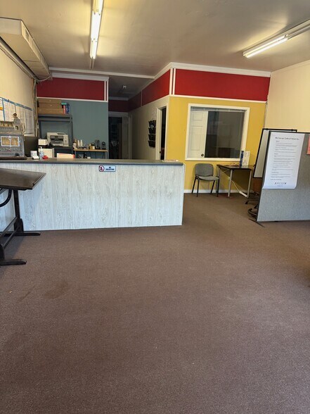 More Photos Of 274 Montauk Hwy, Hampton Bays Storefront Retail Office For Lease