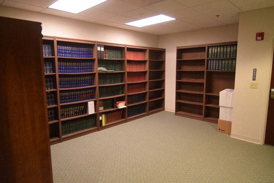 More Photos Of 51 S Duke St, Lancaster Office For Lease