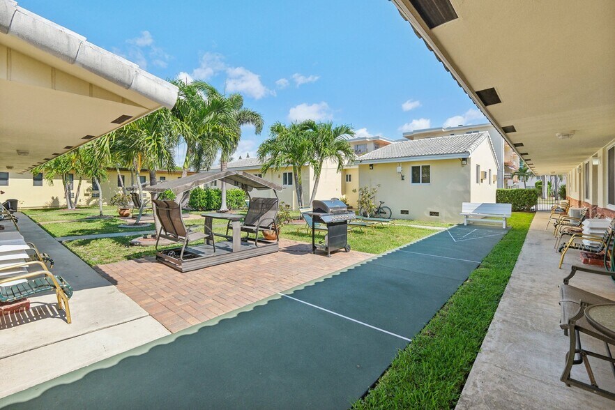 More Photos Of 1201 S Federal Hwy, Hollywood Hotel For Sale