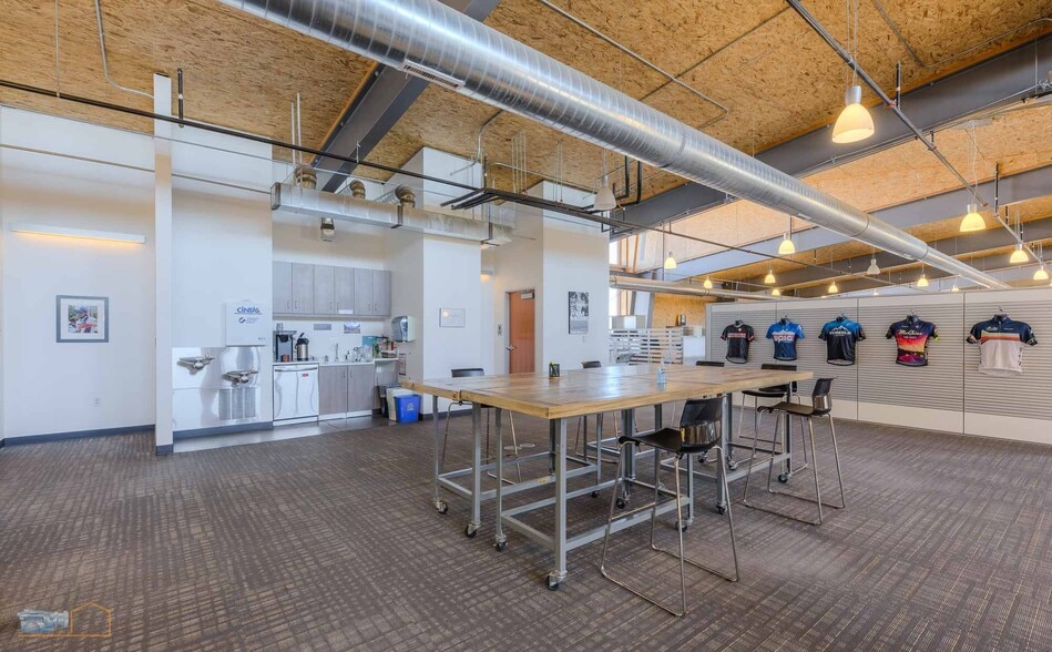 More Photos Of 101 S Taylor Ave, Louisville Warehouse For Lease