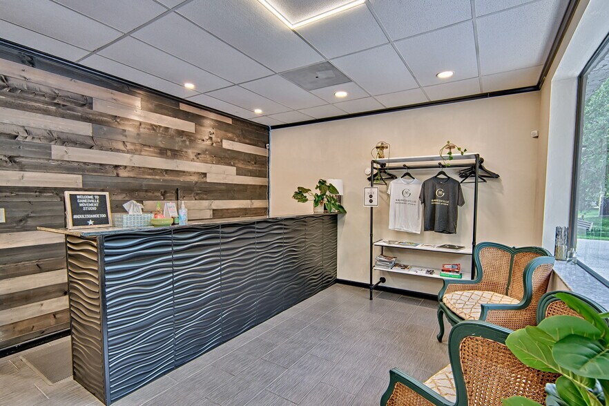 More Photos Of 1724 NE 2nd St, Gainesville Light Manufacturing For Sale