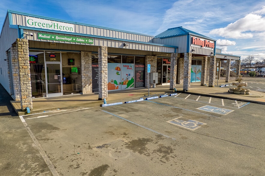 More Photos Of 2570 S Main St, Lakeport Self Storage For Sale