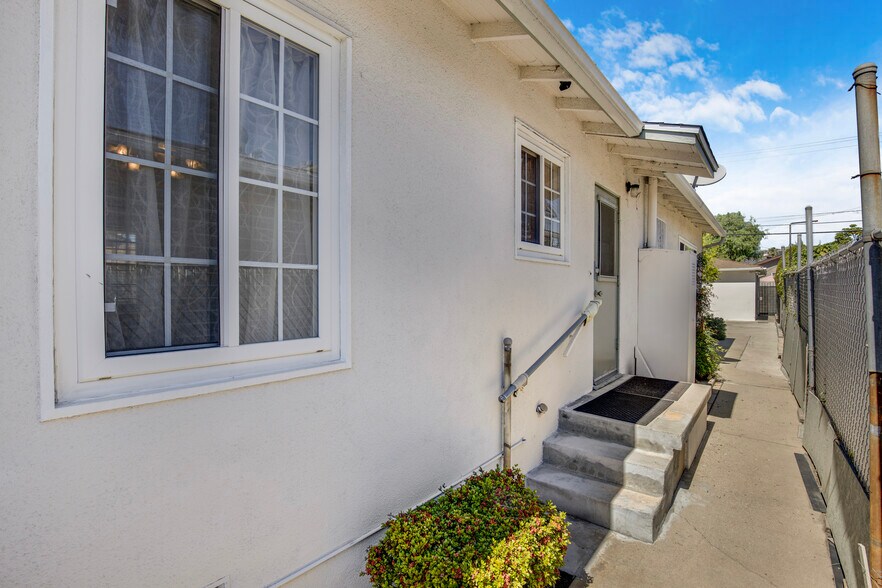 More Photos Of 661 W Riggin St, Monterey Park Apartments For Sale