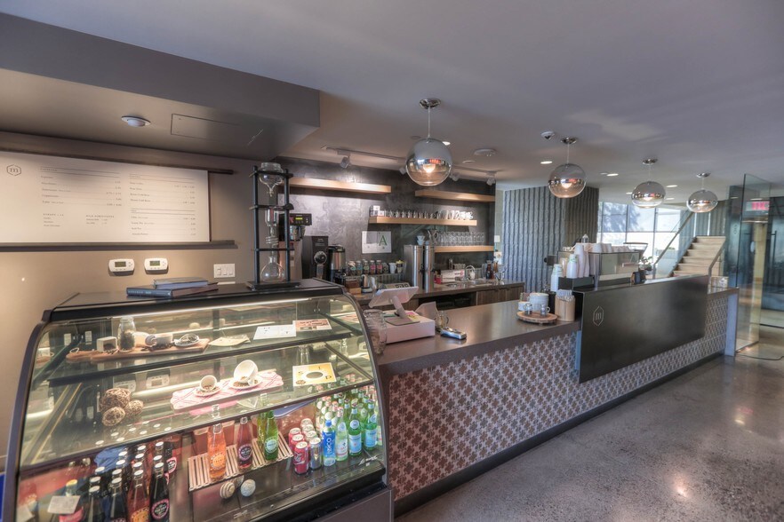 More Photos Of 2828 N Central Ave, Phoenix Loft Creative Space For Sale