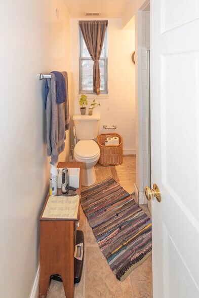 More Photos Of 2445 Lakeview Ave, Baltimore Apartments For Sale