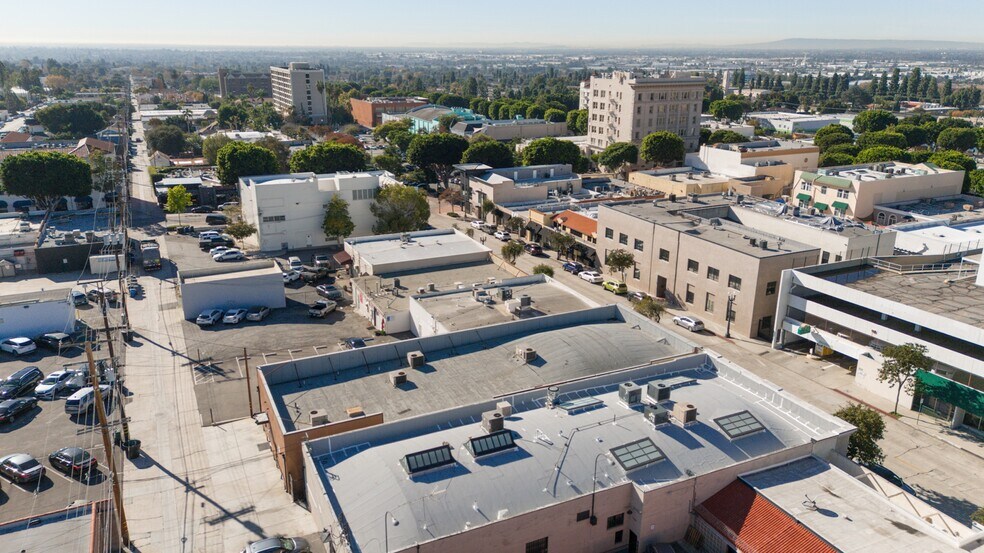 More Photos Of 6728 Bright Ave, Whittier Storefront For Sale