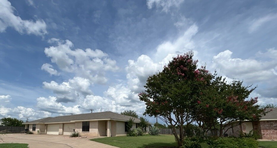 More Photos Of 900 McDaniel Cir, Killeen Multifamily For Sale