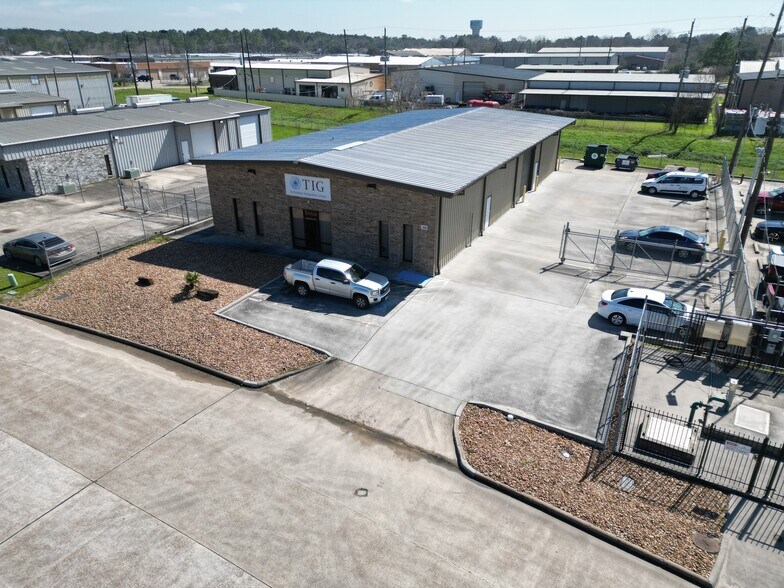 Primary Photo Of 1810 Rotary Dr, Humble Industrial For Lease