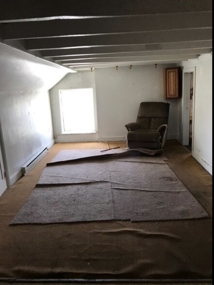 More Photos Of 313 Main St, Red Hill Restaurant For Lease