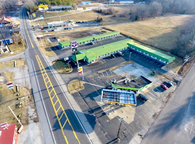 More Photos Of 15470 Highway 13 S, Hurricane Mills Hotel For Sale