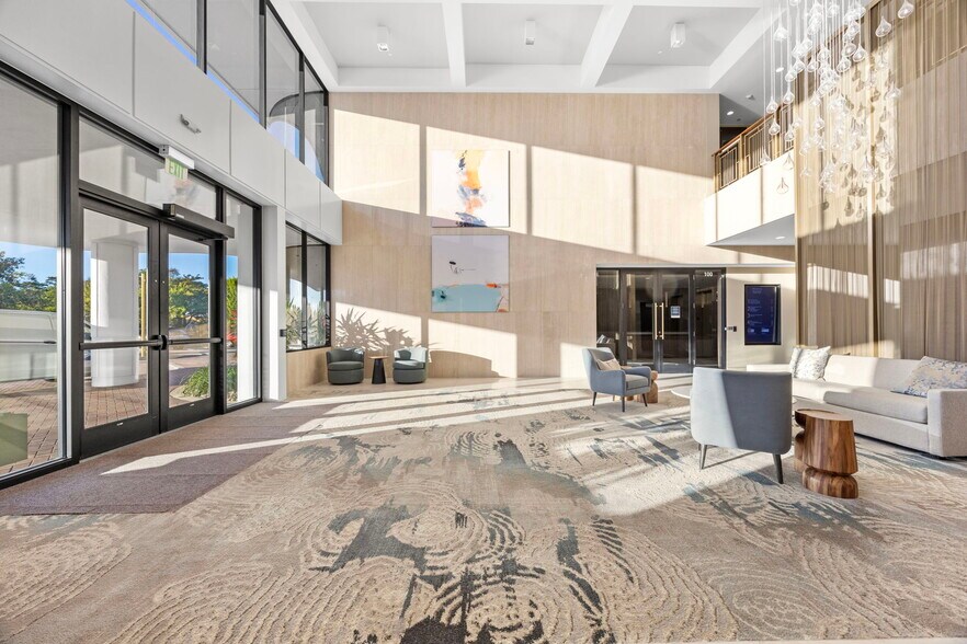 More Photos Of 4501 Tamiami Trl N, Naples Office For Lease