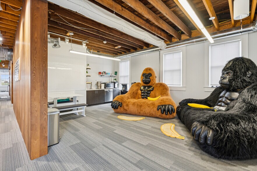 More Photos Of 121 Calhoun St, Charleston Office Residential For Lease