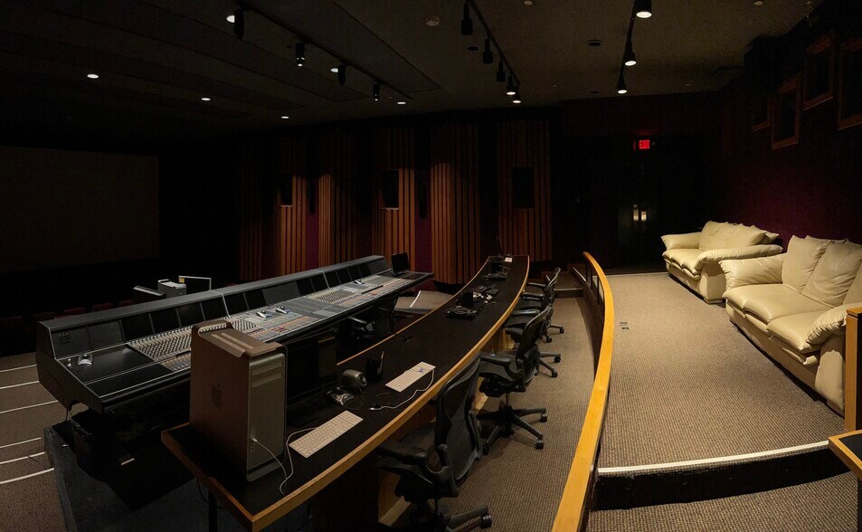 More Photos Of 640 S San Vicente Blvd, Los Angeles Medical For Lease