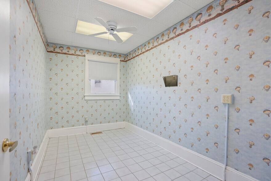 More Photos Of 611 Carthage St, Sanford Medical For Lease