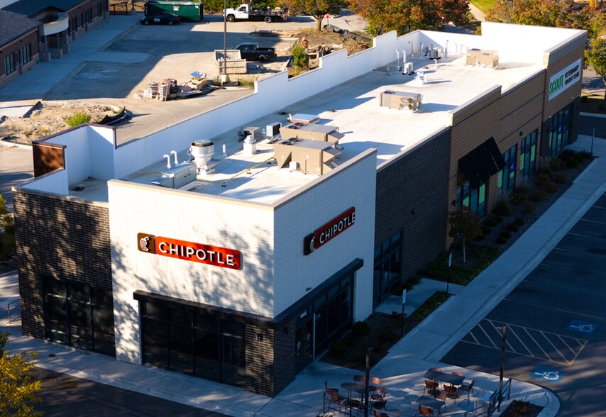 More Photos Of 1962-1980 S Naperville Rd, Wheaton Freestanding For Sale